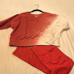 Sweatshirt with leggings